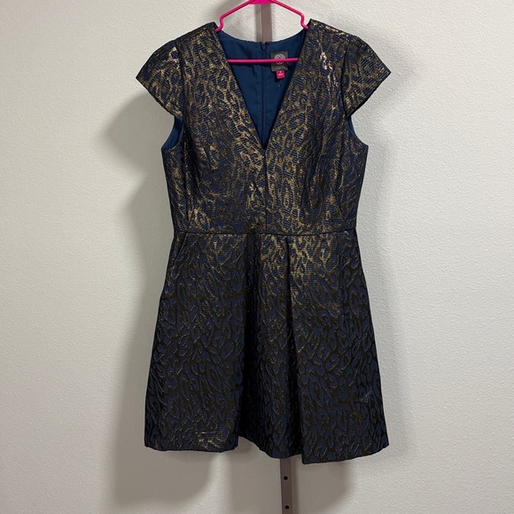 Vince Camuto Jacquard Cap Sleeve Fit and Flare in Navy and Gold Animal Print - Picture 6 of 14